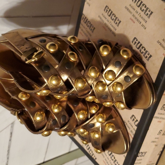 gucci heels - Picture 3 of 11